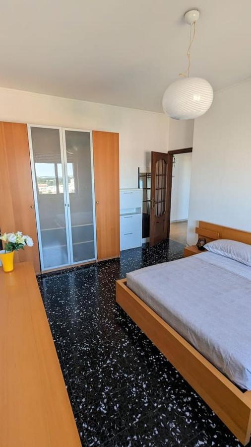 Ferienwohnung La Terrazza Del Re Vercelli Exterior foto